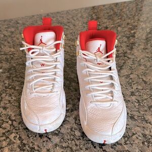 Air Jordan 12 Retro jumpman Two Trey EUC 5.5Y